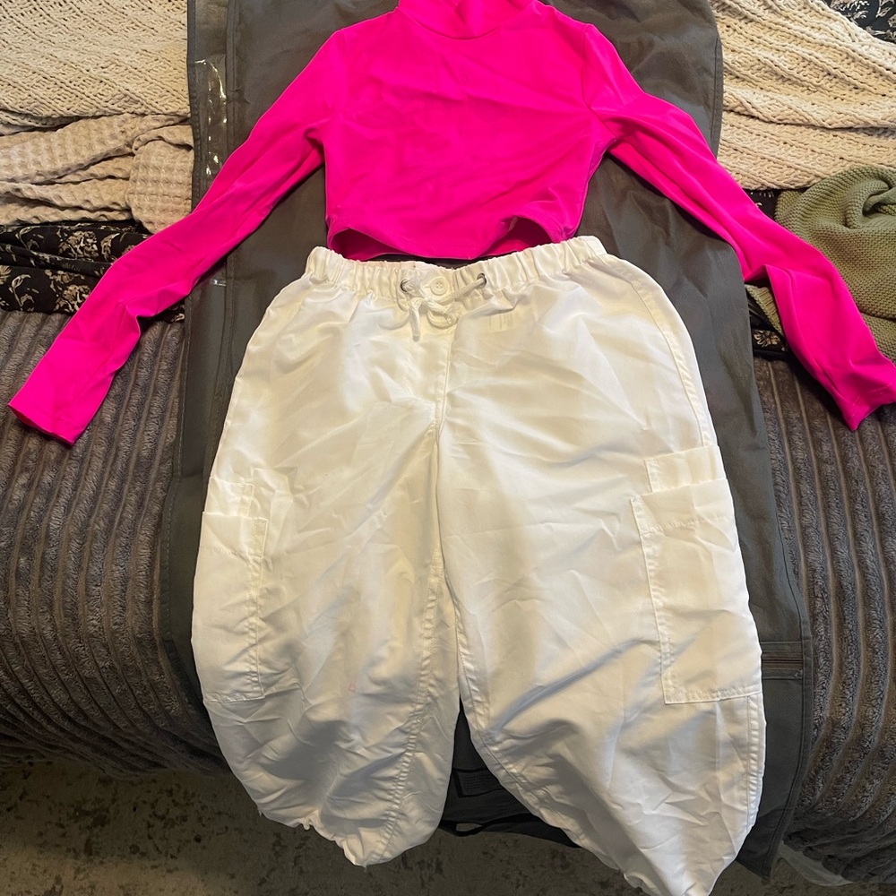 Stylish White Cargo Pants Hot pink hip hop. Costume